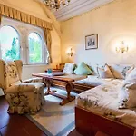 Schloss Leonstain Hotel
