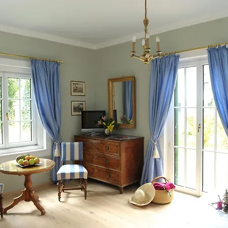 Schloss Leonstain Portschach am Woerthersee