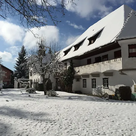 Schloss Leonstain Hotel