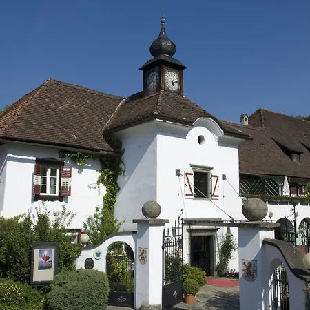 Hotel Schloss Leonstain Portschach am Woerthersee