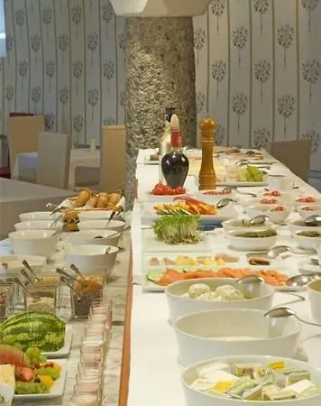 Hotel Schloss Leonstain