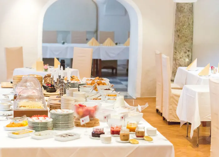 Hotel Schloss Leonstain 4*