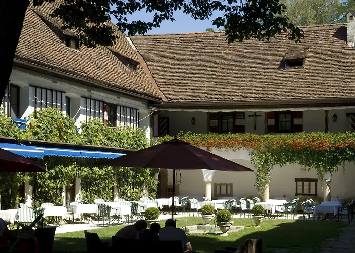 Schloss Leonstain Hotel